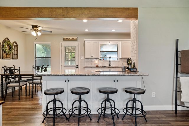 133 S Meadowbrook Drive, Pottsboro, TX 75076