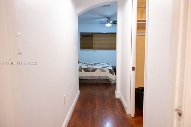 6260 SW 24th St B, Miami, FL 33155