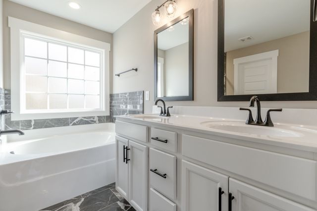 850 Limestone Way, Clarksville, TN 37043