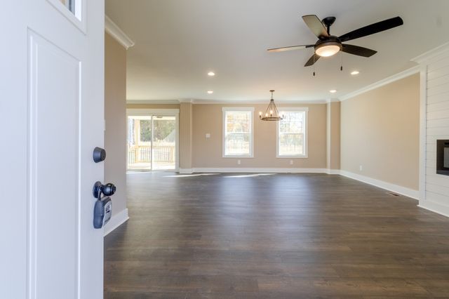 850 Limestone Way, Clarksville, TN 37043