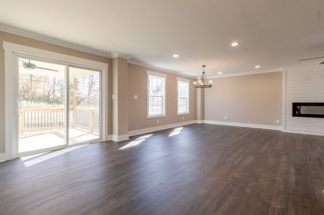 850 Limestone Way, Clarksville, TN 37043