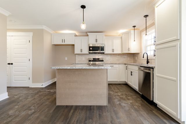 850 Limestone Way, Clarksville, TN 37043