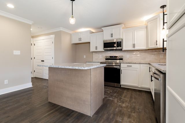 850 Limestone Way, Clarksville, TN 37043