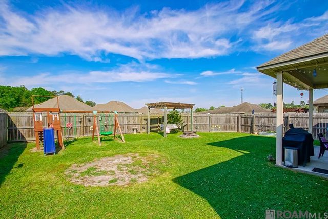 23273 Conifer Dr, Denham Springs, LA 70726