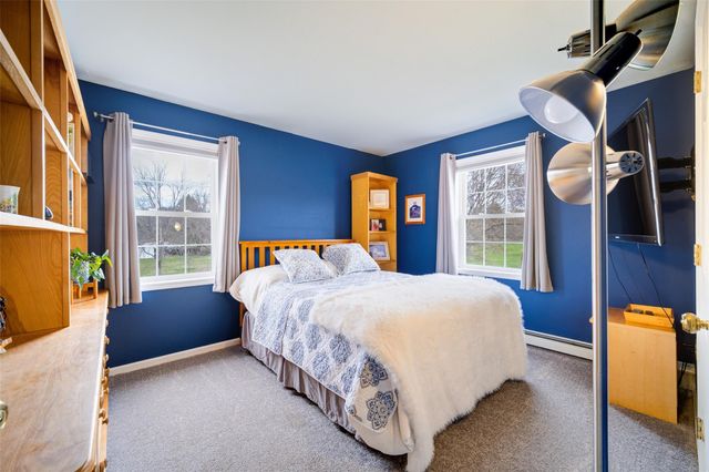 8 Strawberry Lane, Poughkeepsie, NY 12603