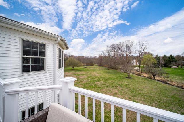 8 Strawberry Lane, Poughkeepsie, NY 12603