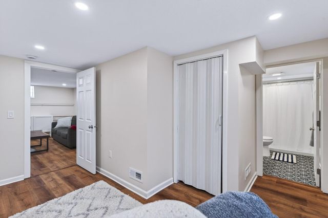 2656 Georgia Avenue S, Saint Louis Park, MN 55426