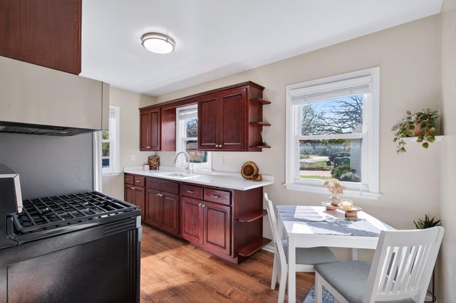 2656 Georgia Avenue S, Saint Louis Park, MN 55426