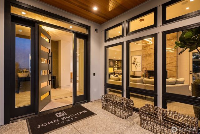 9607 NE 30th Place, Clyde Hill, WA 98004