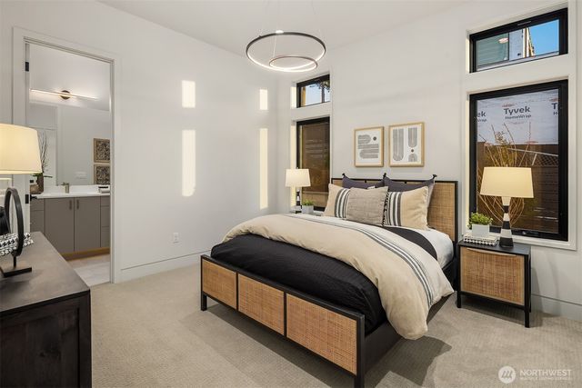 9607 NE 30th Place, Clyde Hill, WA 98004