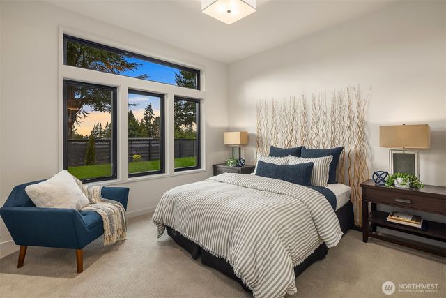 9607 NE 30th Place, Clyde Hill, WA 98004