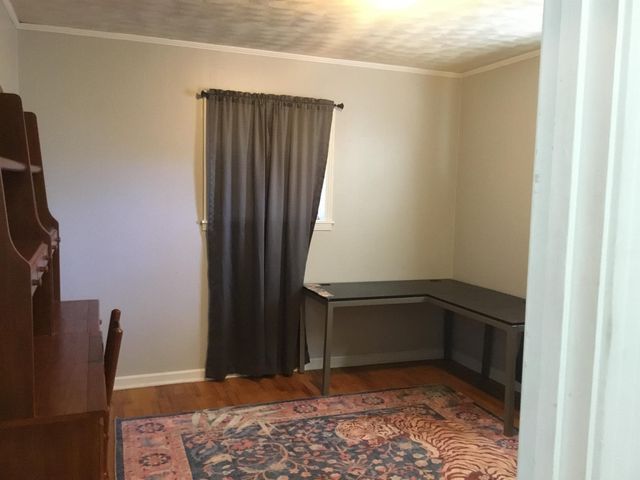 265 WOODLAWN PL, Selmer, TN 38375