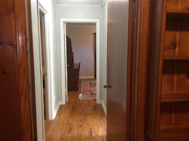 265 WOODLAWN PL, Selmer, TN 38375