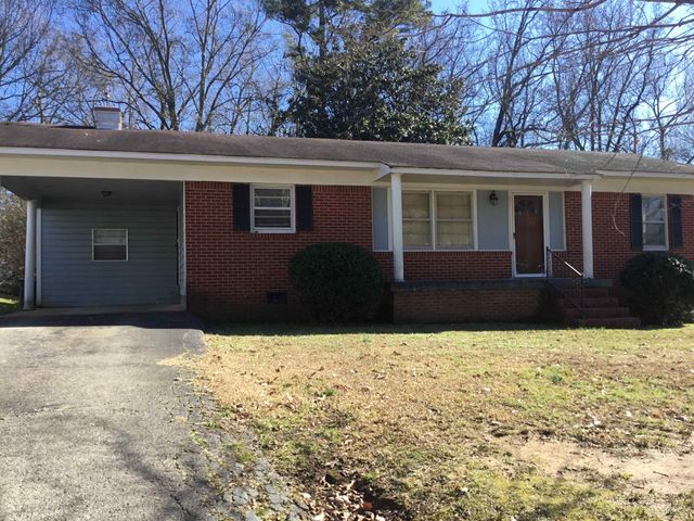 265 WOODLAWN PL, Selmer, TN 38375