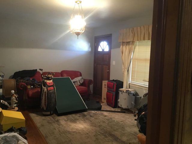 265 WOODLAWN PL, Selmer, TN 38375