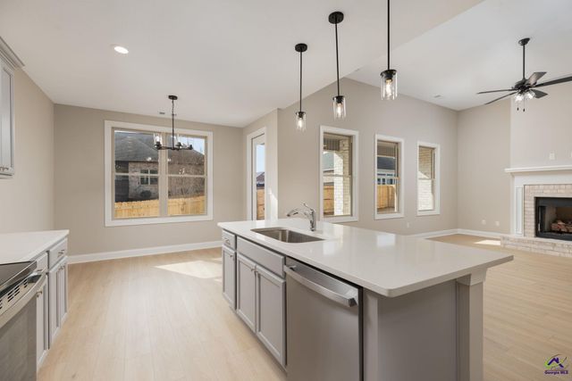 411 Colt Court, Kathleen, GA 31047