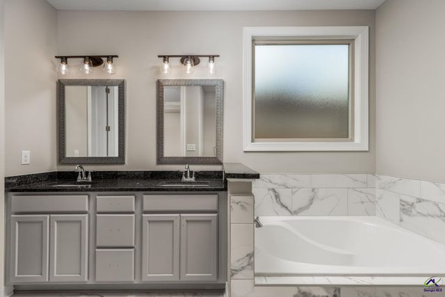 411 Colt Court, Kathleen, GA 31047