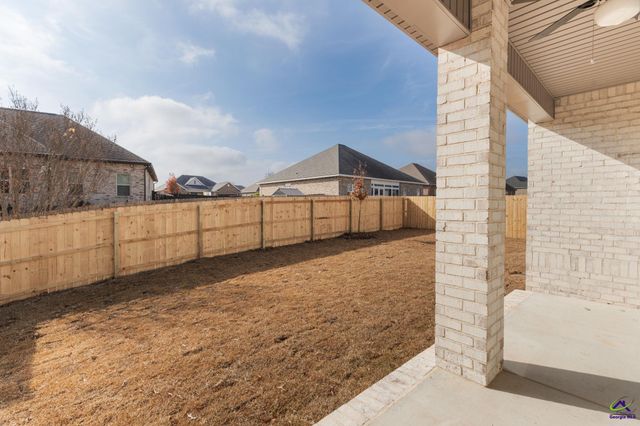 411 Colt Court, Kathleen, GA 31047