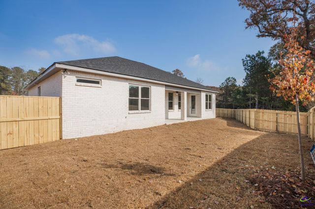 411 Colt Court, Kathleen, GA 31047