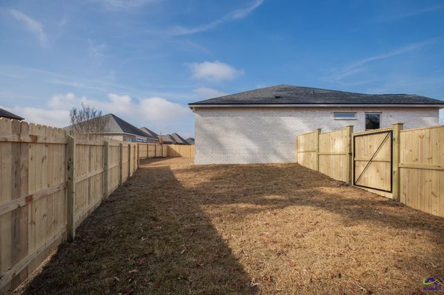 411 Colt Court, Kathleen, GA 31047