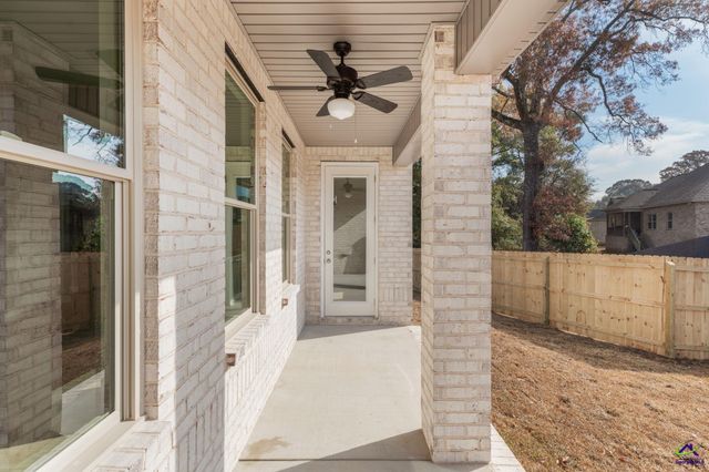 411 Colt Court, Kathleen, GA 31047