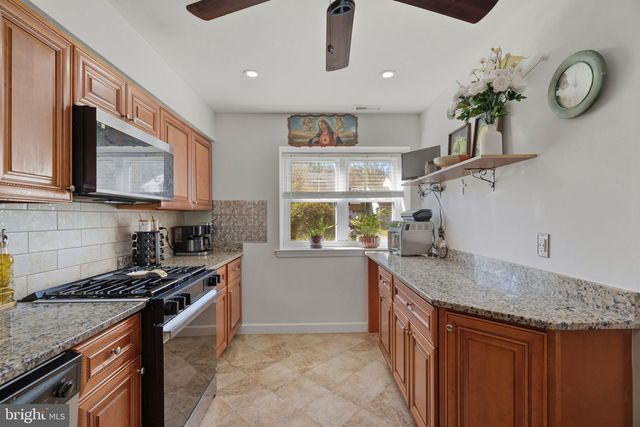97 WINCHESTER DR, Hightstown, NJ 08520
