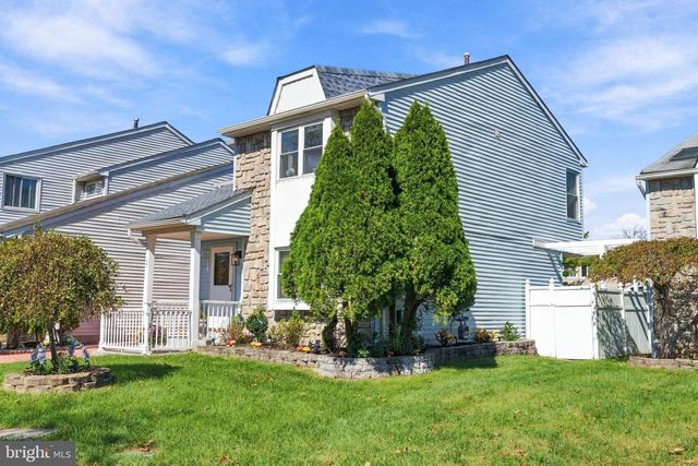 97 WINCHESTER DR, Hightstown, NJ 08520