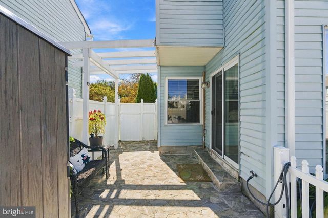 97 WINCHESTER DR, Hightstown, NJ 08520