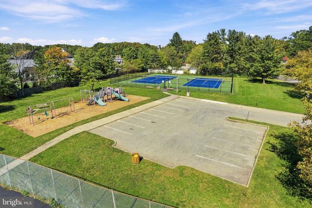 97 WINCHESTER DR, Hightstown, NJ 08520