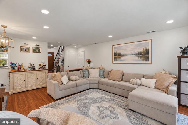 97 WINCHESTER DR, Hightstown, NJ 08520