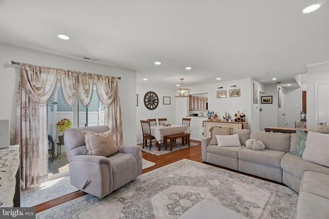 97 WINCHESTER DR, Hightstown, NJ 08520