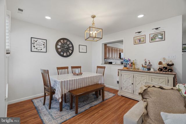 97 WINCHESTER DR, Hightstown, NJ 08520