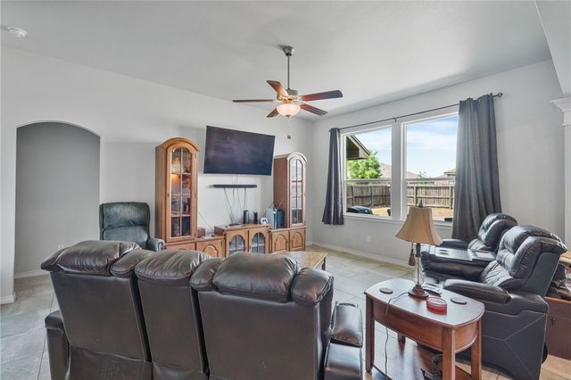 9422 English Oak Dr, Corpus Christi, TX 78410