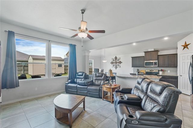 9422 English Oak Dr, Corpus Christi, TX 78410