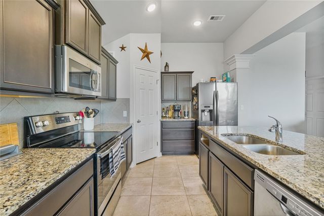 9422 English Oak Dr, Corpus Christi, TX 78410