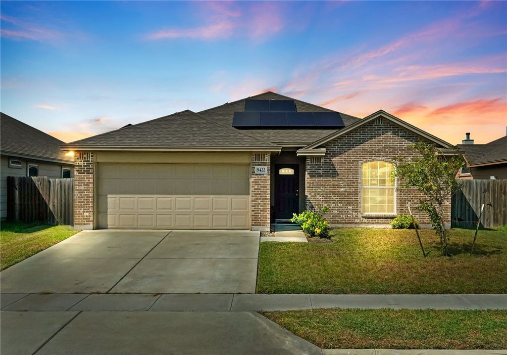 9422 English Oak Dr, Corpus Christi, TX 78410