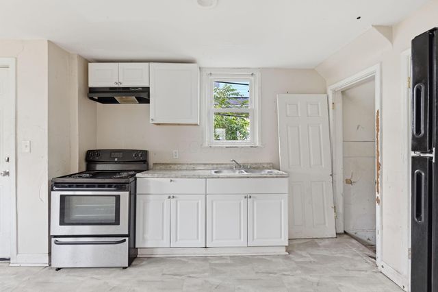 1482 E 26th Avenue, Columbus, OH 43211