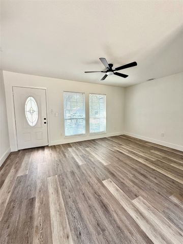 7416 Llano Avenue, Fort Worth, TX 76116