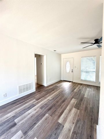 7416 Llano Avenue, Fort Worth, TX 76116