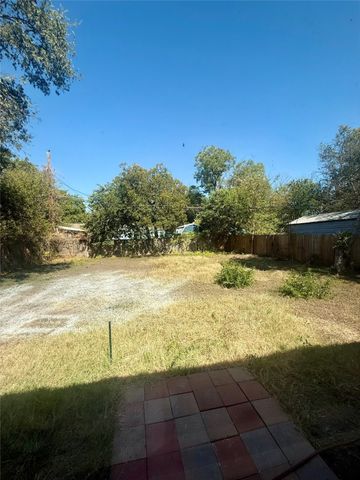 7416 Llano Avenue, Fort Worth, TX 76116