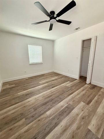 7416 Llano Avenue, Fort Worth, TX 76116
