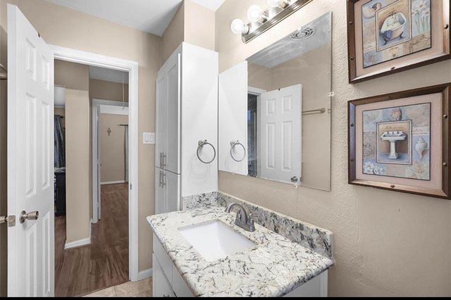 8534 Dillon Street, Houston, TX 77061