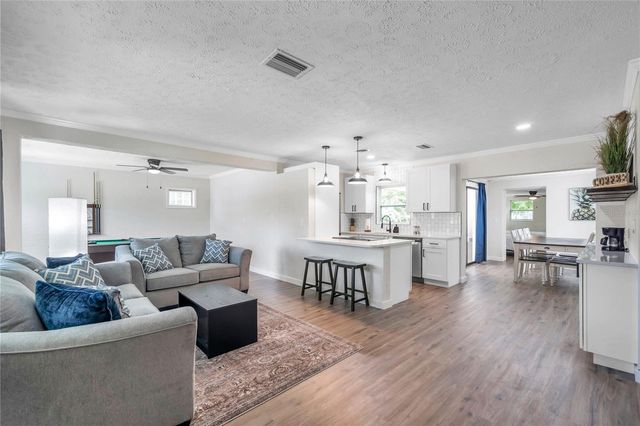 1515 BELLEAIR RD, Clearwater, FL 33756