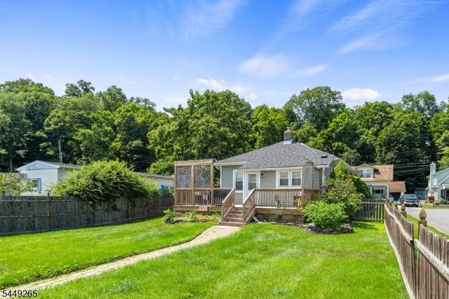 43 Mason Ave, Newton Town, NJ 07860