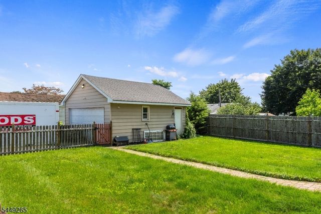 43 Mason Ave, Newton Town, NJ 07860