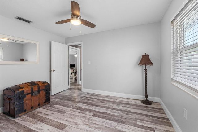 7992 BAYSHORE DRIVE, Seminole, FL 33776