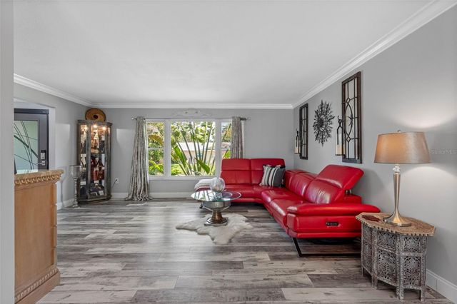 7992 BAYSHORE DRIVE, Seminole, FL 33776