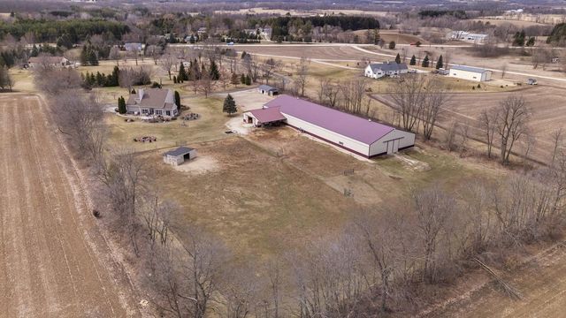 9518 State Highway 144, Kewaskum, WI 53040