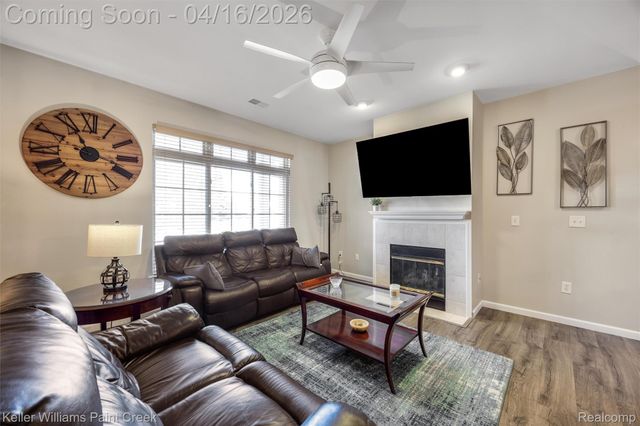 5494 Acorn Lane, Sterling Heights, MI 48314