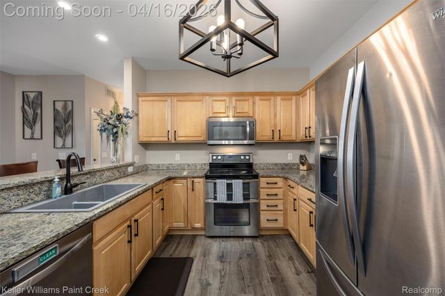 5494 Acorn Lane, Sterling Heights, MI 48314